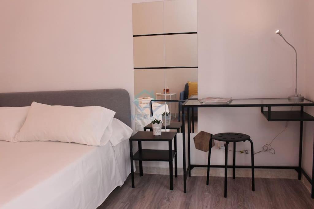 Apartment P R A T I Cozy Urban Escape *