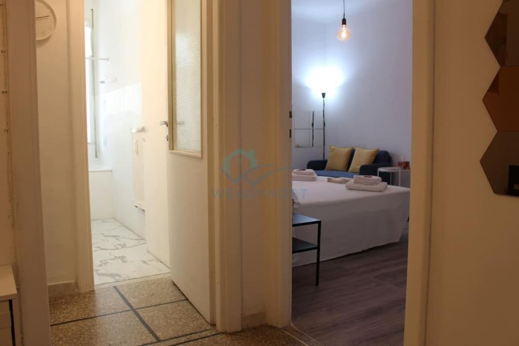 Apartment P R A T I Cozy Urban Escape